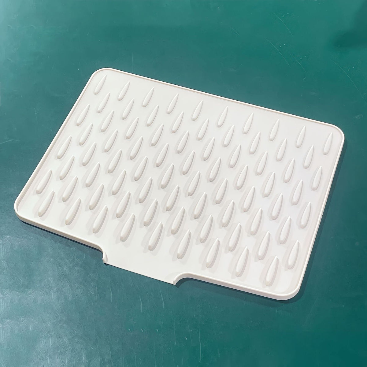 🍽️ 50% OFF NOW! 💧🧽 Silicone countertop mat, splash-proof & heat-resistant
