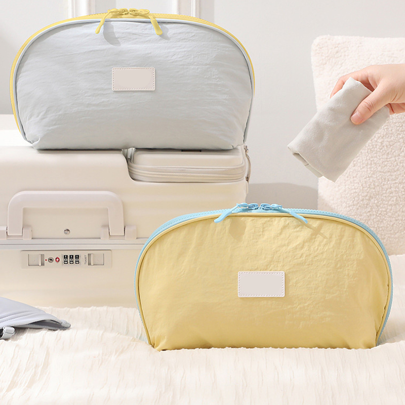 👙 Lingerie Travel Organizer – Neat, Protected & Space-Saving