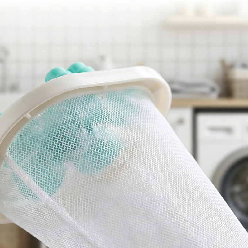 Floating Lint & Pet Hair Catcher for Washing Machines 🧺✨ – Reusable Laundry Debris Filter for Cleaner Clothes